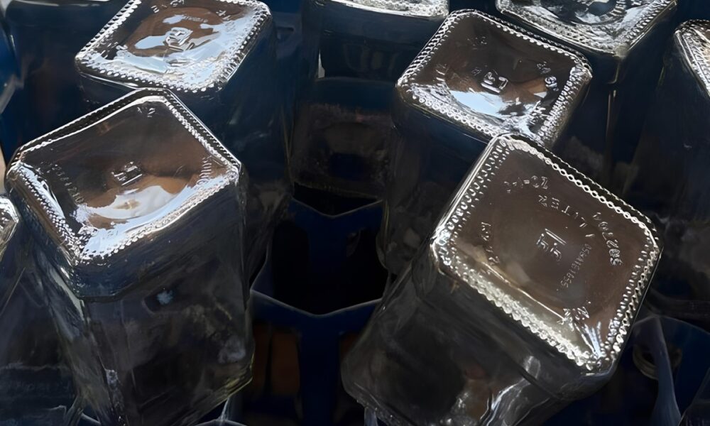 Metanol na Garrafa Como um Grupo do Facebook com 11 Mil Membros Estava Alimentando uma Crise Silenciosa de Bebidas Falsificadas no Brasil