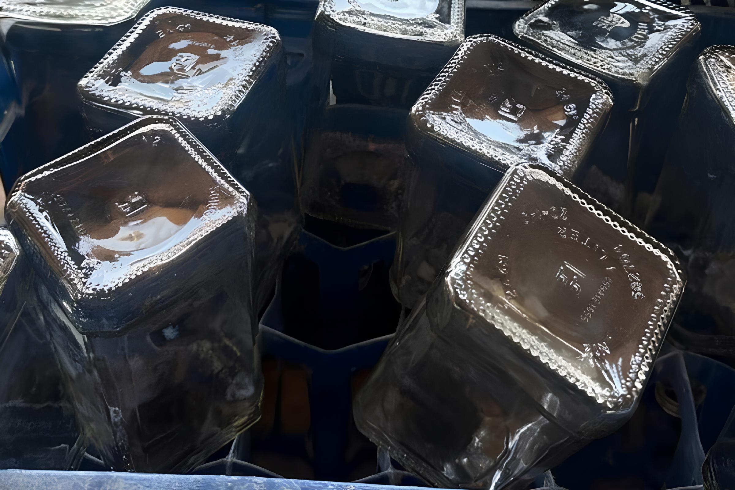 Metanol na Garrafa: Como um Grupo do Facebook com 11 Mil Membros Estava Alimentando uma Crise Silenciosa de Bebidas Falsificadas no Brasil 1 Metanol na Garrafa Como um Grupo do Facebook com 11 Mil Membros Estava Alimentando uma Crise Silenciosa de Bebidas Falsificadas no Brasil
