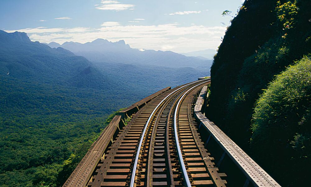 O Trem que Vai Redesenhar o Mapa de S o Paulo Uma Jornada de 223 km Entre Praias Montanhas e o Futuro da Mobilidade