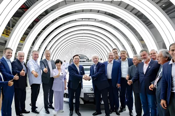 Por Que Uma Gigante Chinesa Est Apostando Bilh es no Futuro El trico do Brasil